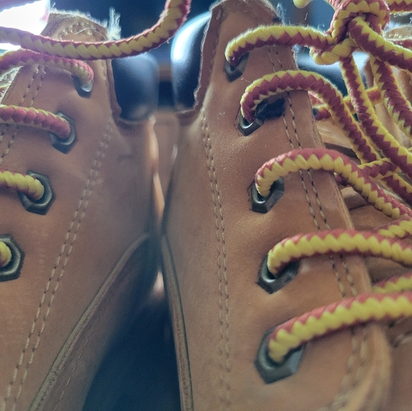 Mountain Gear tan ankle hi boots, size kids 6, like new condition, - Picture 6 of 16